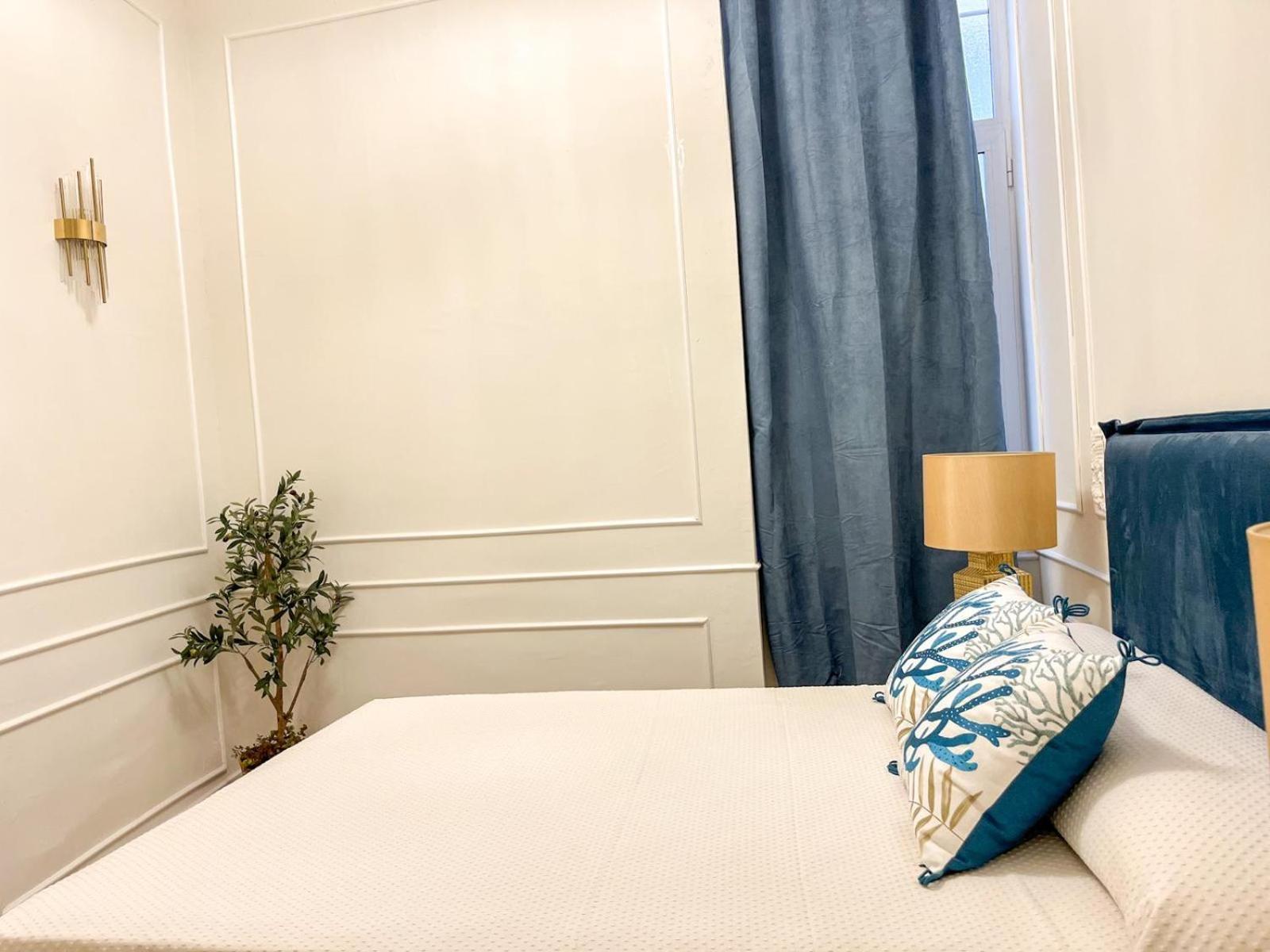 Apartamentos Loles De Cisneros Catedral Malaga Ngoại thất bức ảnh